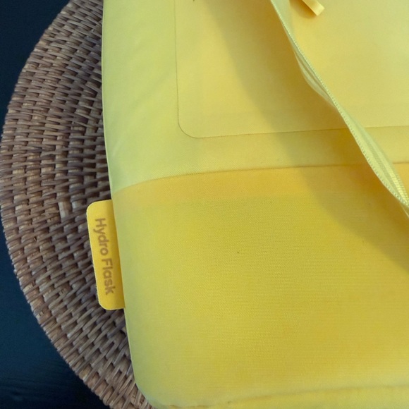 Hydro Flask Vibrant Yellow Tote - Picture 5 of 9